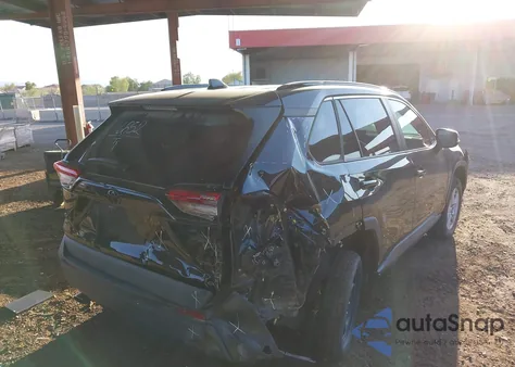 2020 Toyota Rav4 Xle z USA, uszkodzony, nr VIN 2T3W1RFV1LC084314